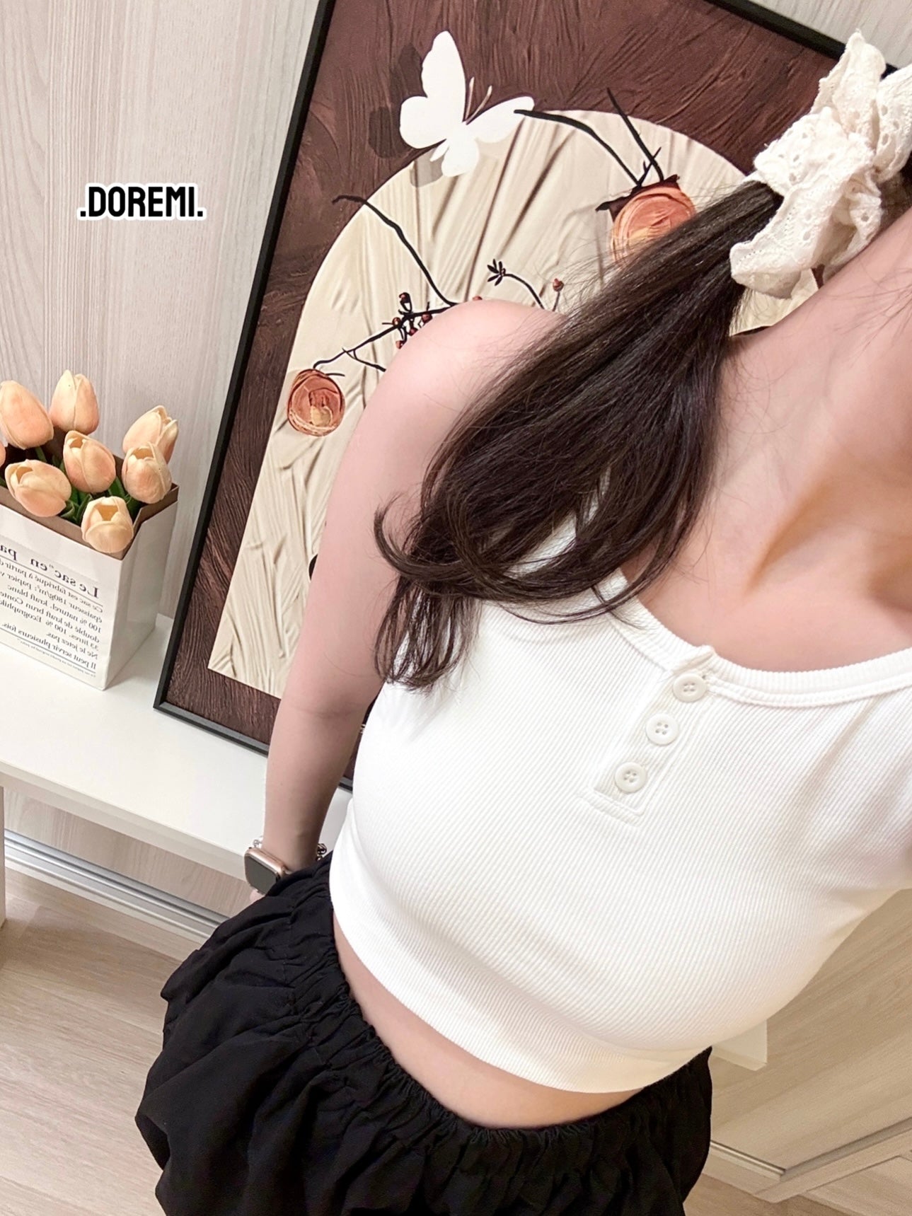 SLEEVELESS BUTTON-UP CROP TOP