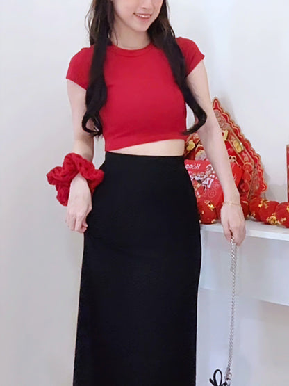 CHIC SHORT CROP TEE - RED