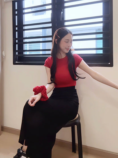 CHIC SHORT CROP TEE - RED