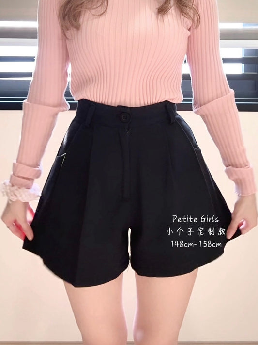 AVA SHORTS IN BLACK