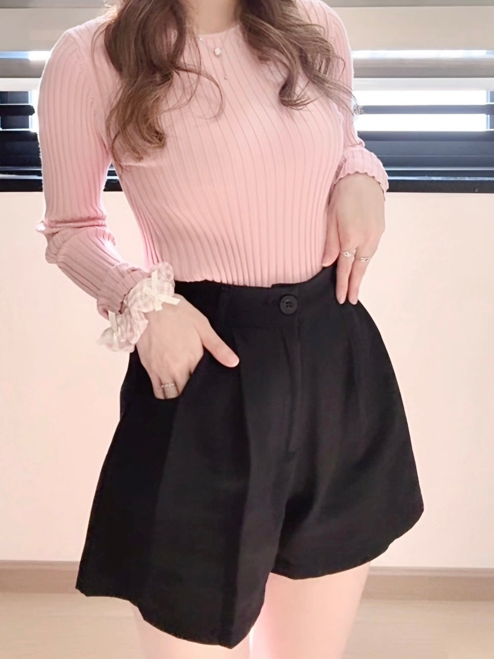 AVA SHORTS IN BLACK