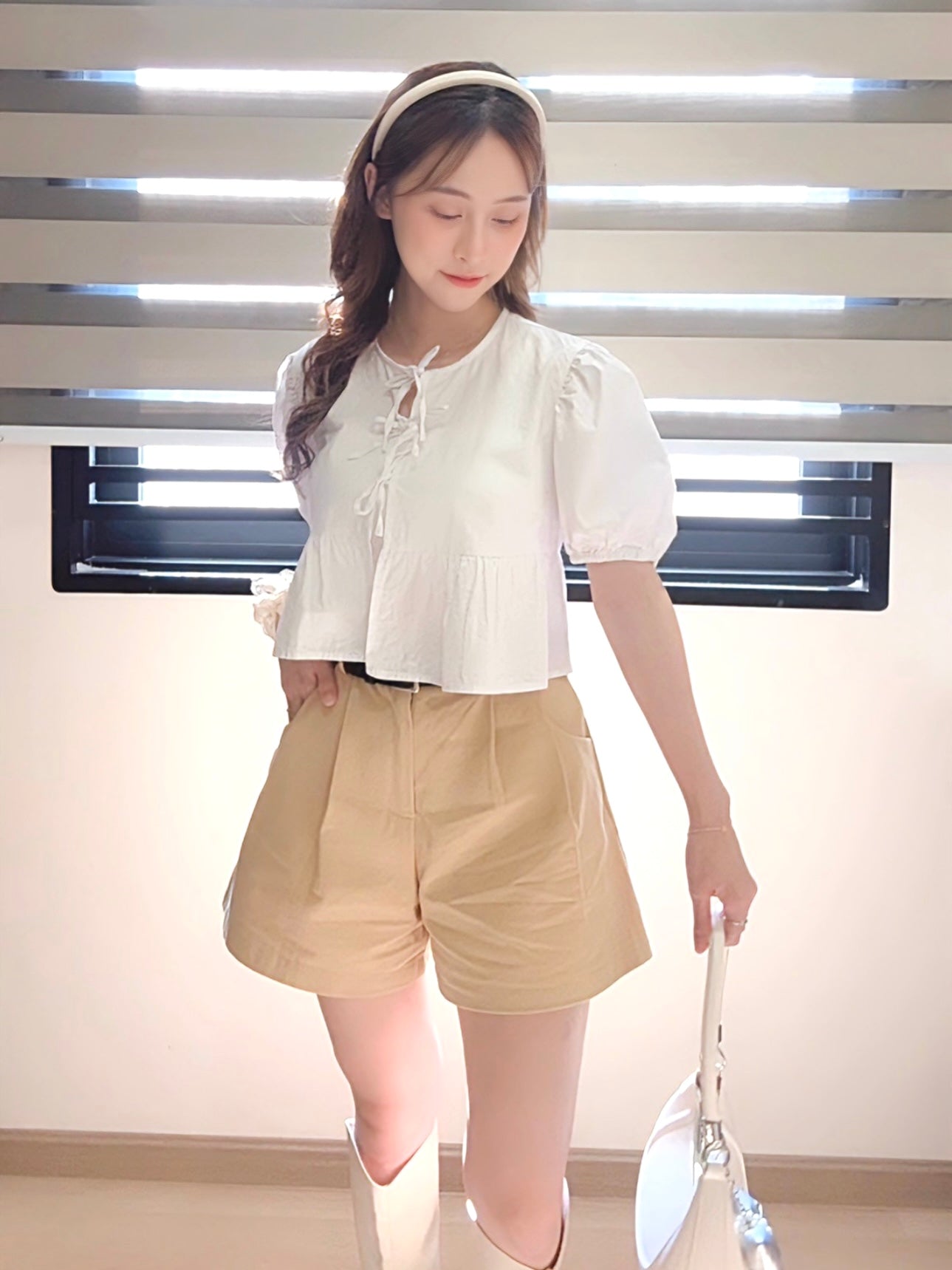 WHITE PUFF TIE BLOUSE