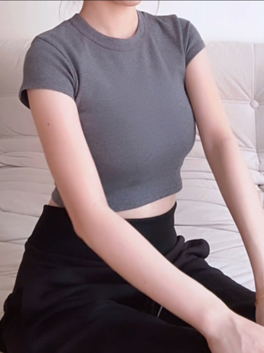CHIC SHORT CROP TEE - GREY
