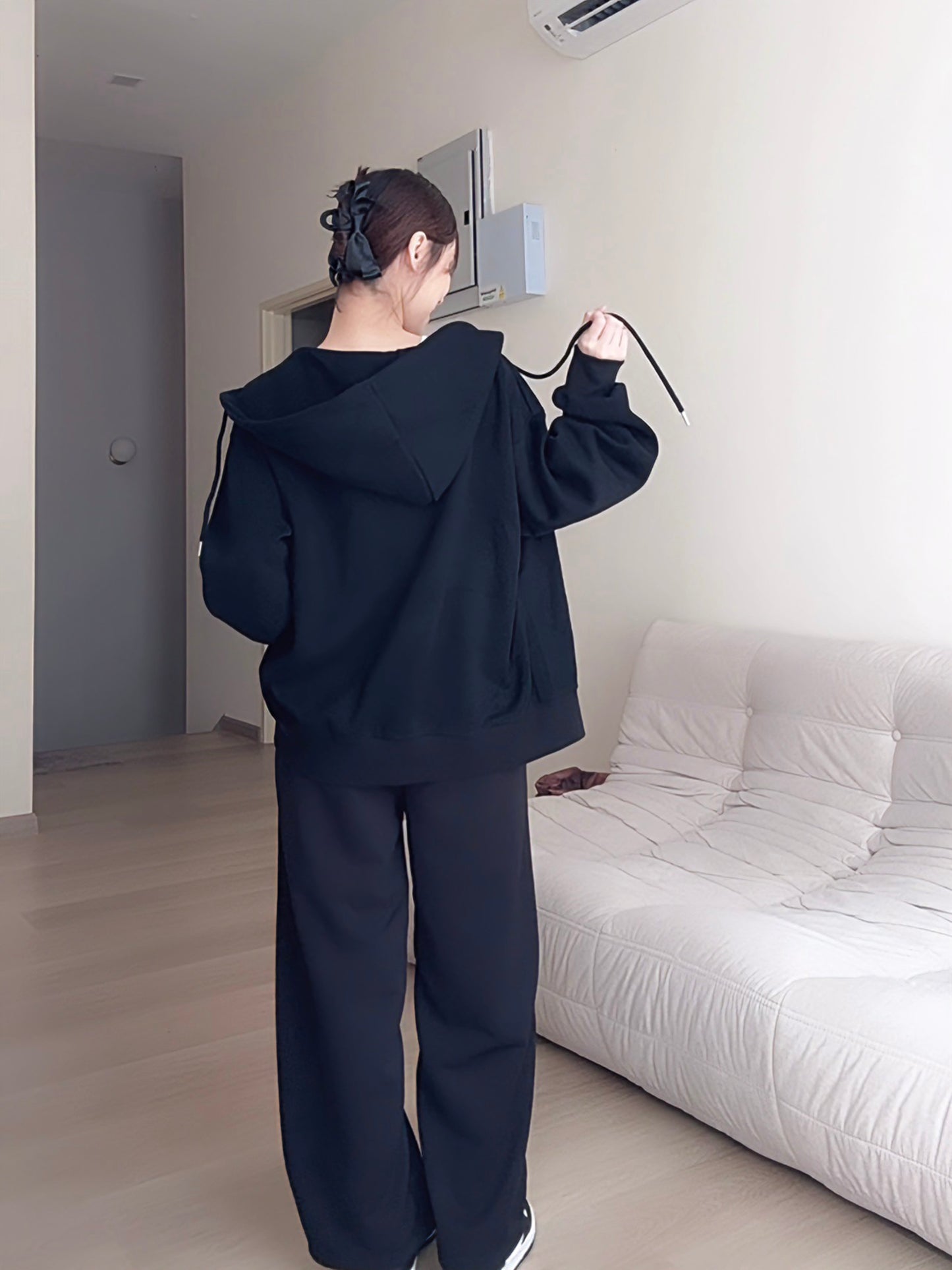 BLACK HOODIE JACKET