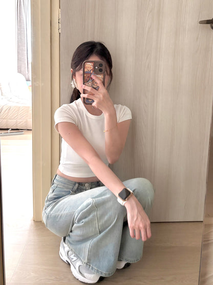 CHIC SHORT CROP TEE - WHITE