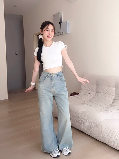 CHIC SHORT CROP TEE - WHITE