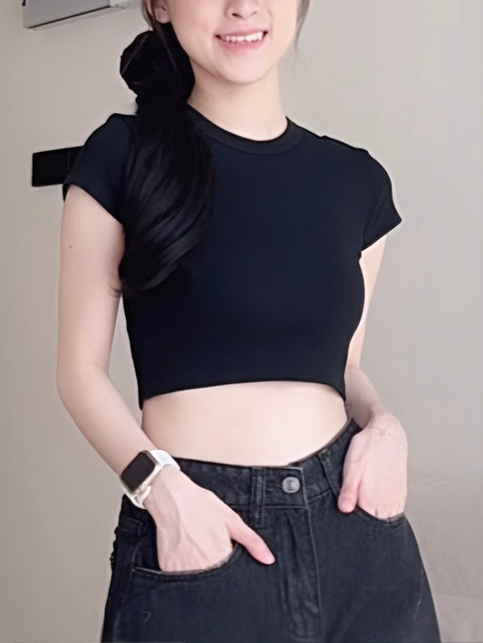 CHIC SHORT CROP TEE - BLACK