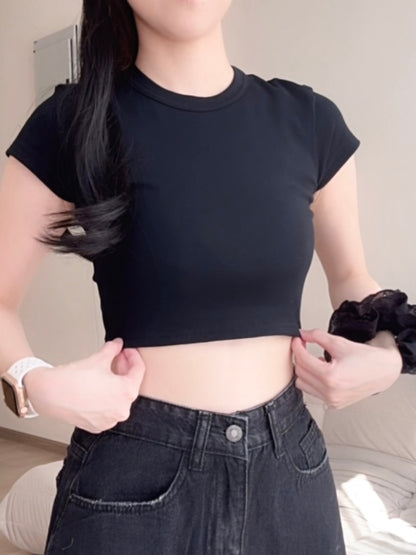 CHIC SHORT CROP TEE - BLACK