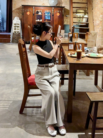 NOIR MOCK NECK TOP