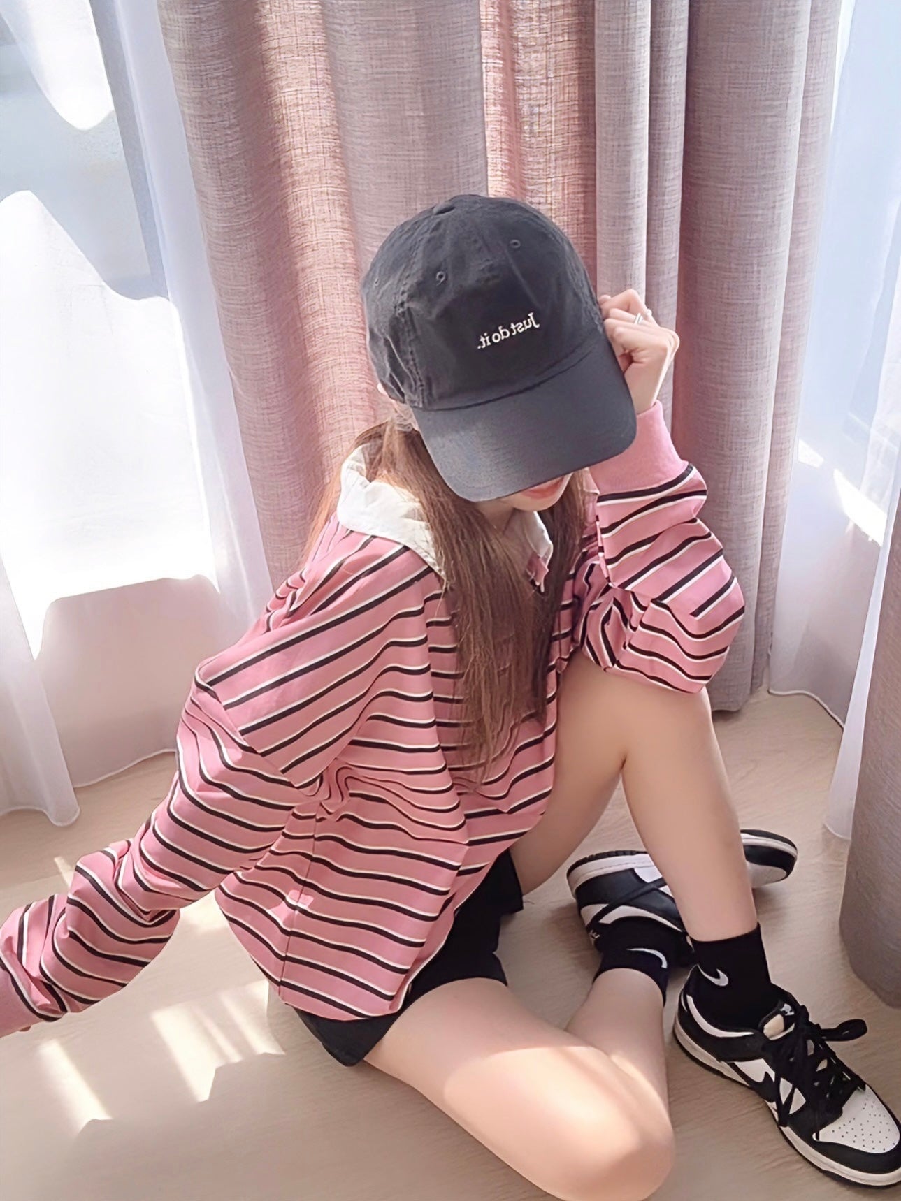 STRIPED POLO SWEATSHIRT- PINK